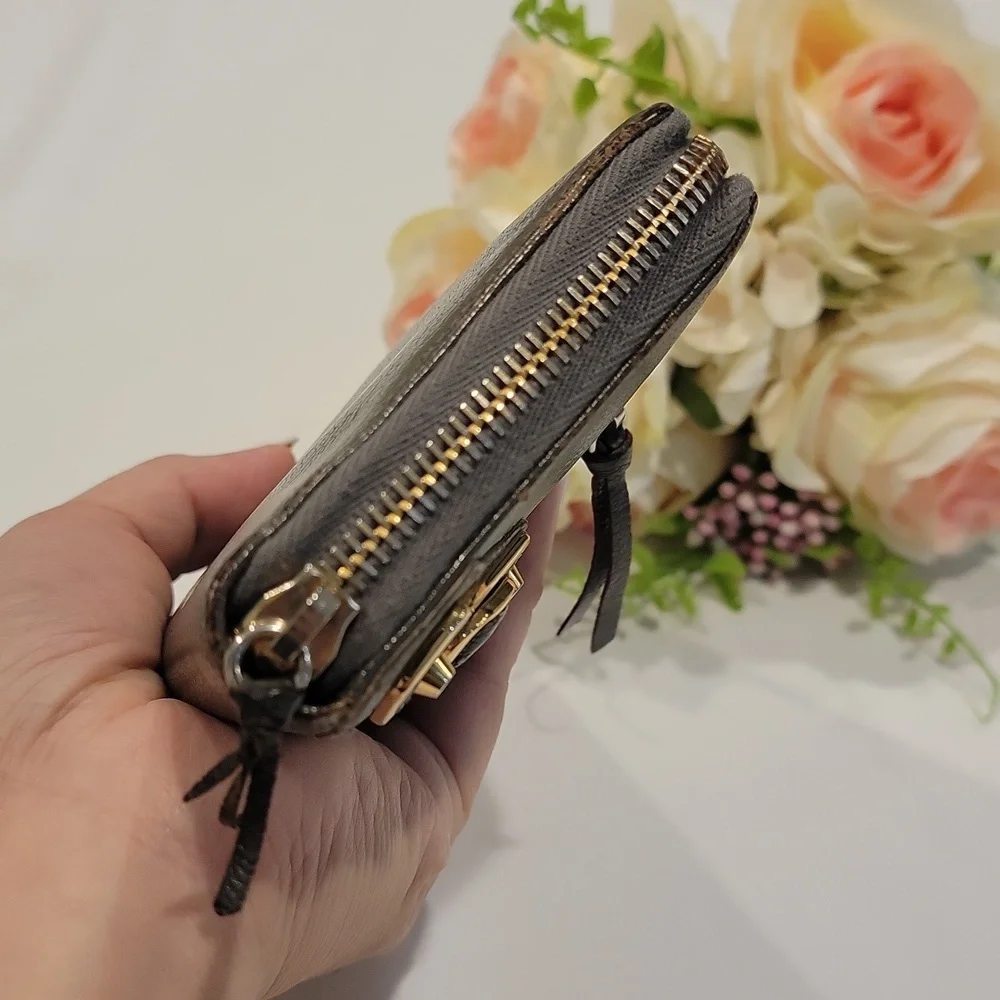 Authentic Balenciaga zippy wallet - Picture 3 of 10